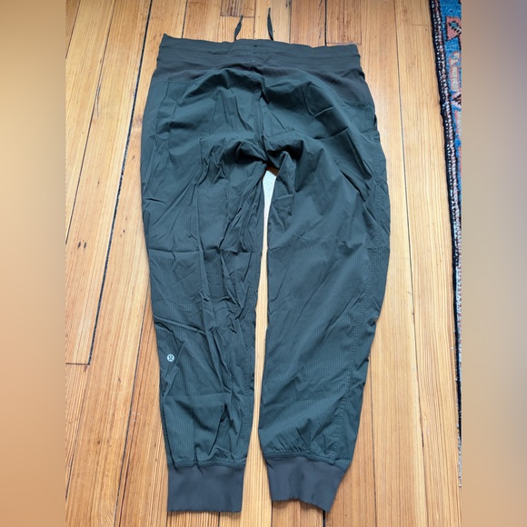 lululemon athletica Dance Studio Mid-Rise Jogger Size 12 - Picture 5 of 6